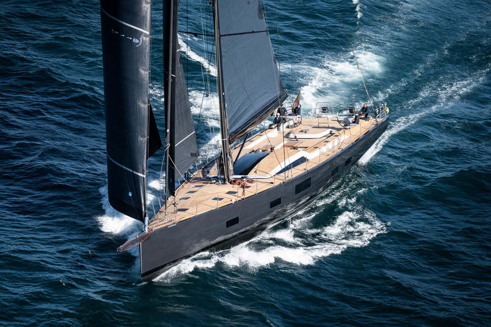 The 32.87-metre "Kiboko 4"