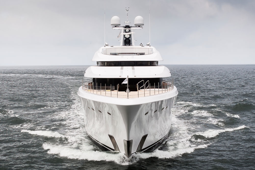 The 71.76-metre "Stella M"