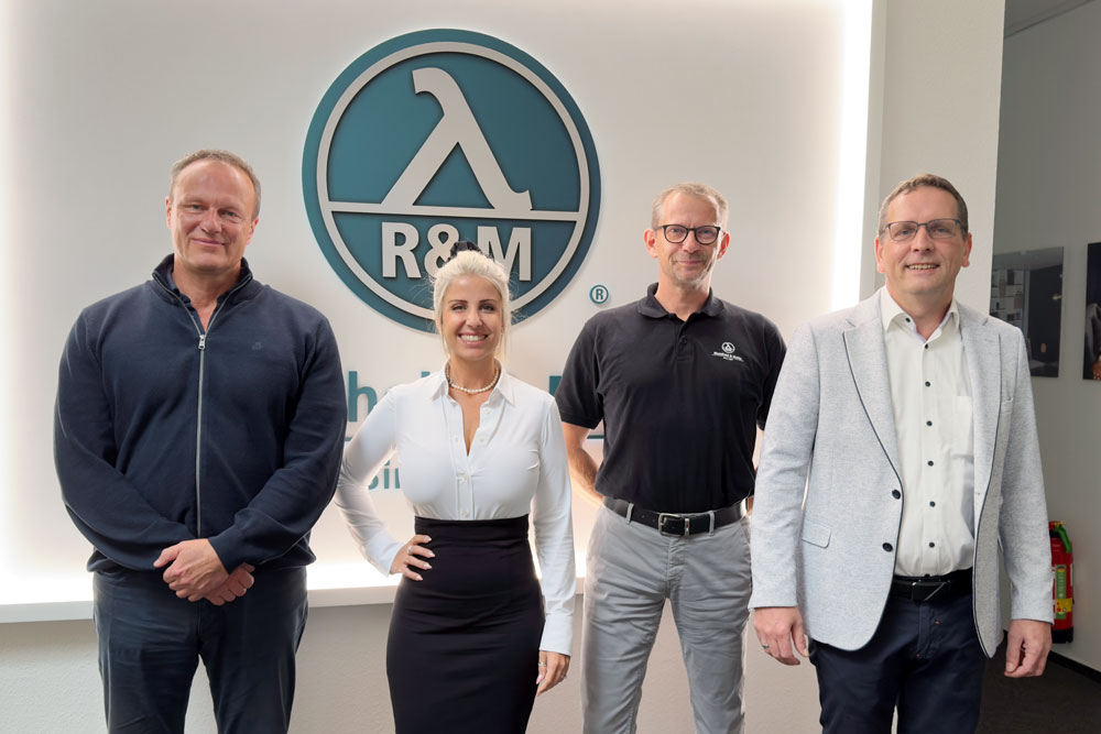 Under the brand All-in-One Interiors, they are now jointly active in the market