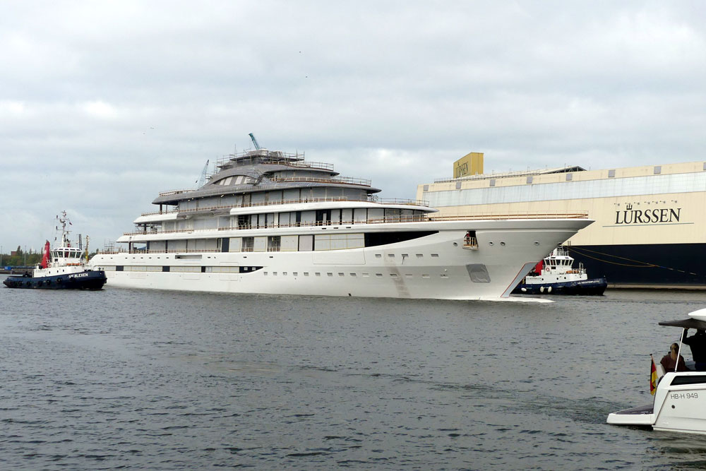 Lürssen undocks "Devy" project 3 The approximately 146-metre-long hull of the new yacht project “Devy”