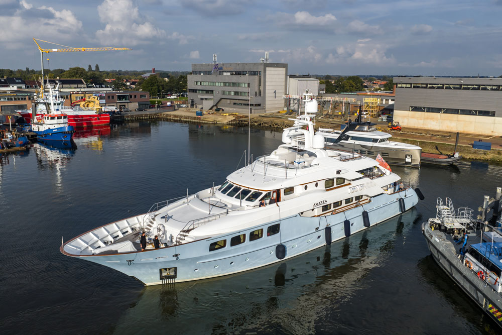 "Awatea" arrives at the shipyard