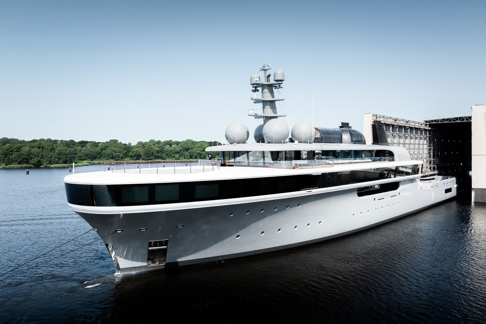 Lürssen completes sea trials of 114-metre superyacht "Cosmos" 1 The "glass" theme runs through the design of the "Cosmos"