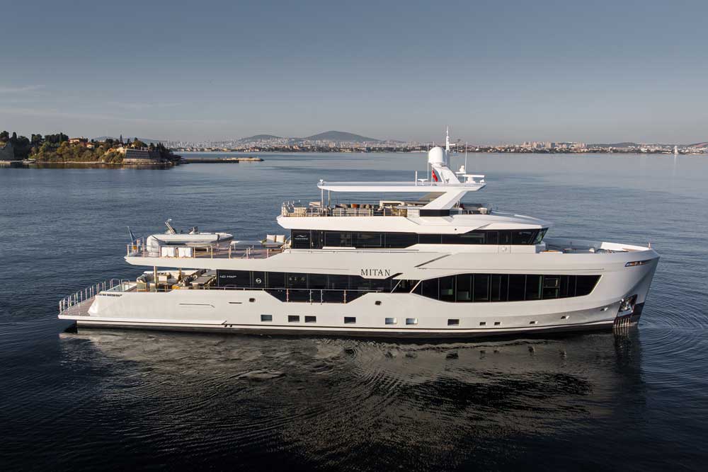 The yacht is powered by twin 800 hp diesel engines from MAN