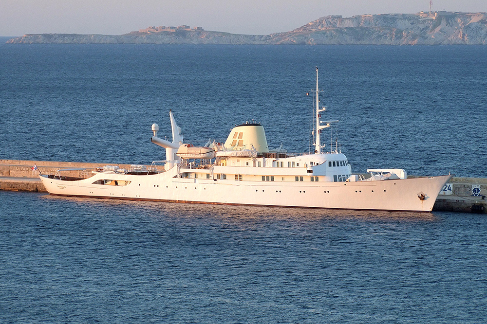 Legendary yacht icon "Christina O" is being sold at a discount of 40 million euros Former motor yacht owned by Aristotle Onassis has 17 cabins for 34 people