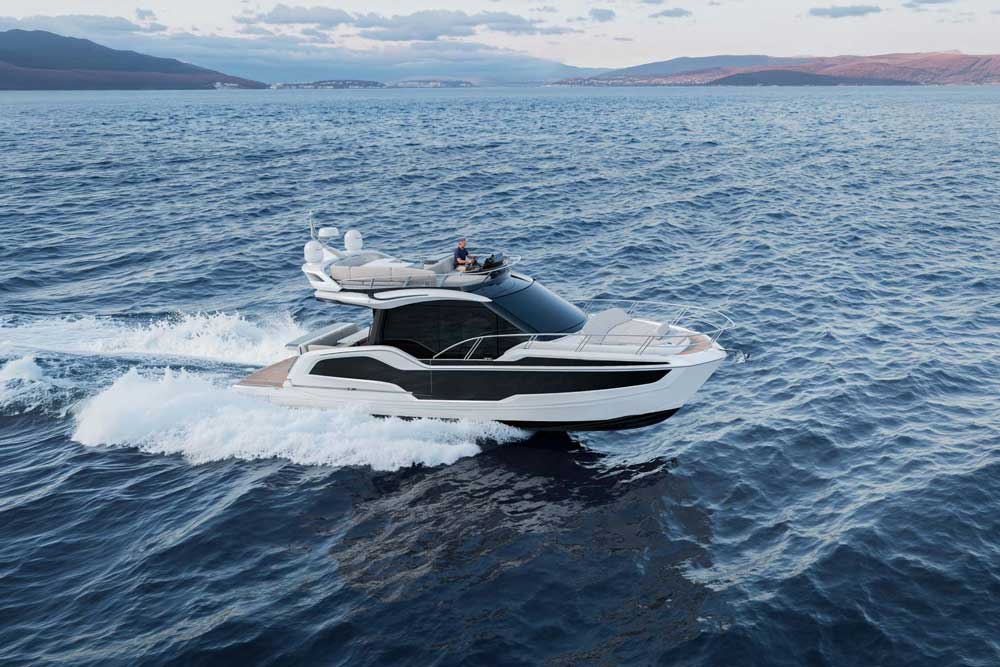 The new Galeon 420 FLY (© Galeon Yachts)
