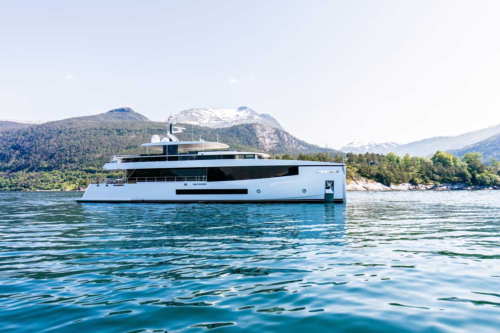 The 33.50-metre “Graycliffs” is the third yacht sold through Feadship Resale in 2026