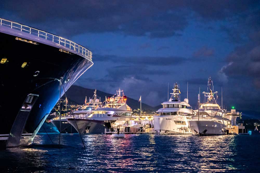 This year alone, 43 yachts are making their world debut during the MYS (© Monaco Yacht Show / ImagIN Agency)